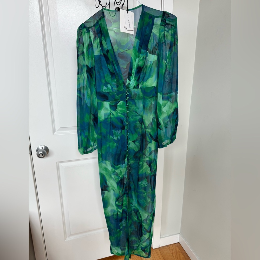 Elegant Green Long Sleeve Dress - Picture 7 of 9